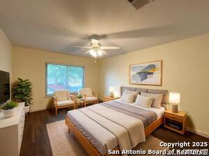 Foto del edificio - 6734 Honeyridge Ln