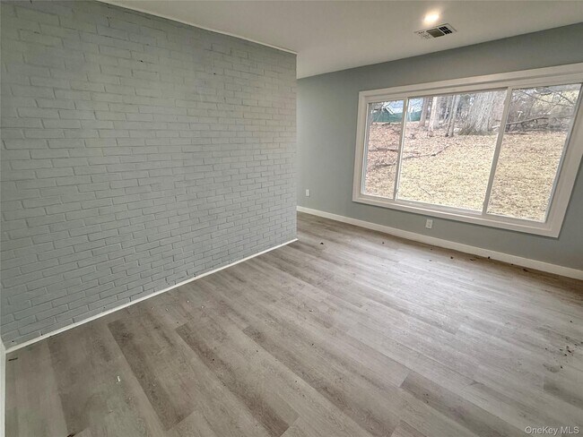 Foto del edificio - 51 Wileman Ave