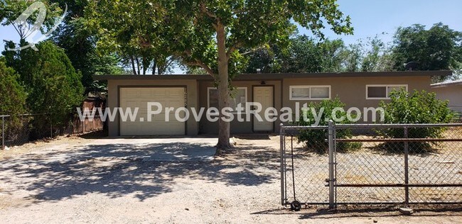 Building Photo - 16285 Live Oak St