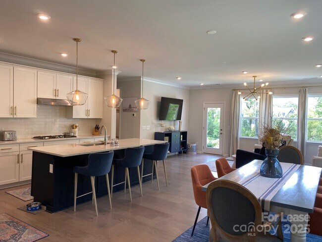 Foto del edificio - 541 Madison Falls Ct
