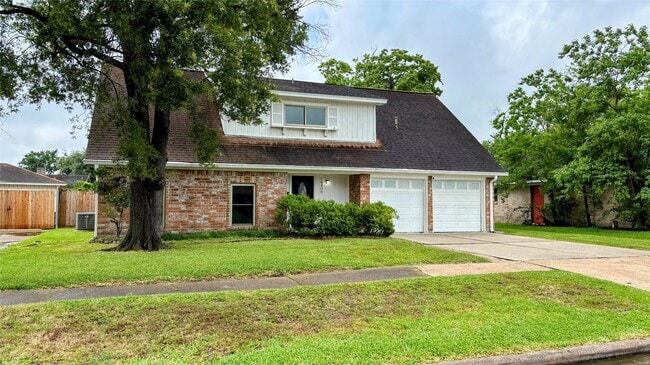 Foto del edificio - 14406 Roundstone Ln