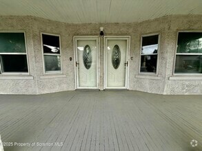 Building Photo - 611 Harrison Ave