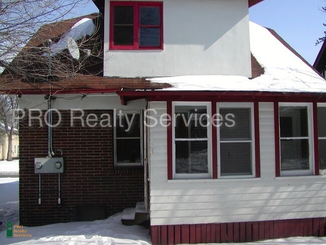 Building Photo - 3636 Cedar Ave S