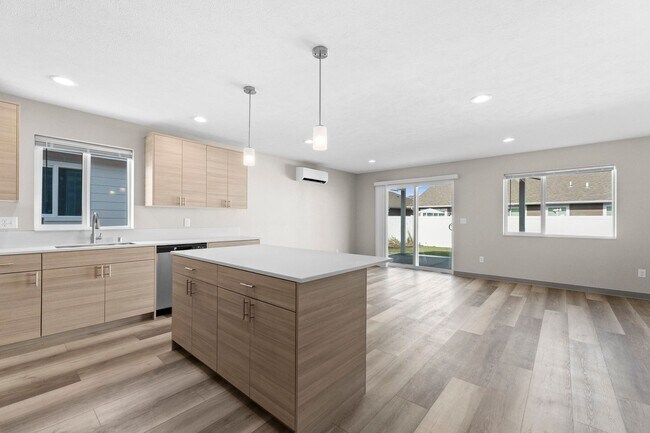 Foto del edificio - ZERO-STEP Rancher for Rent in Spokane Valley!