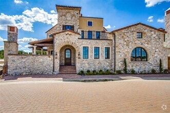 Building Photo - 5 Cardona Dr