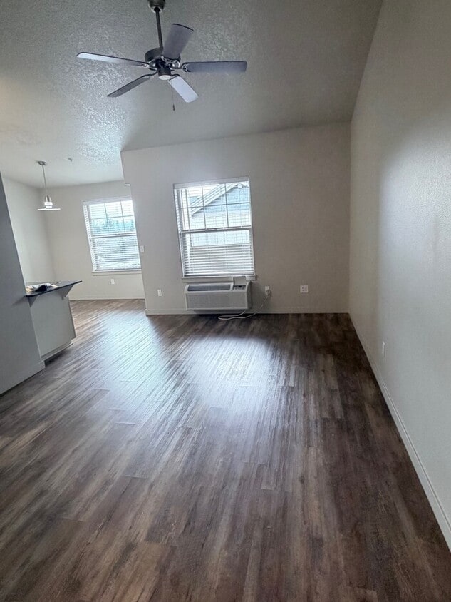 Foto del edificio - 13040 SW Dickson St