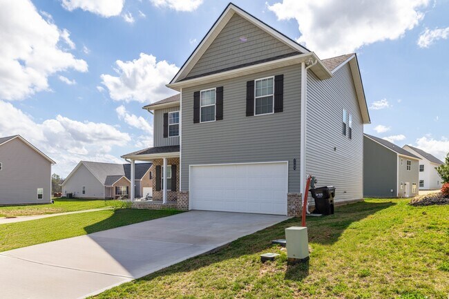 Foto del edificio - 7703 Honey Oaks Rd