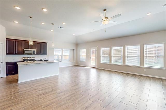 Building Photo - 14162 Birch Farm Dr