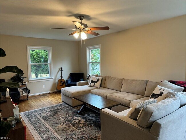 Foto del edificio - Kings Grant Community