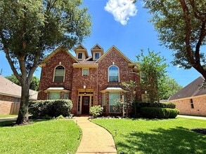 Building Photo - 8406 Green Valley Dr