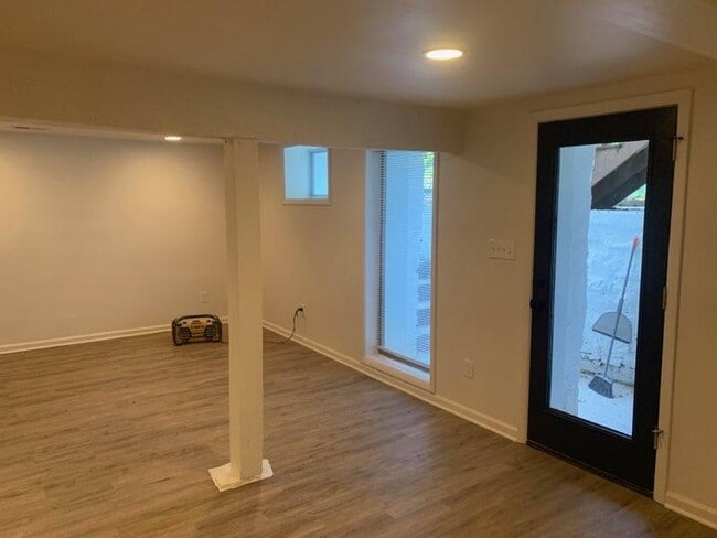 Foto del edificio - 4373 Maryland Ave