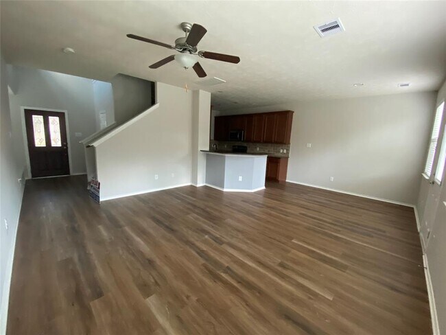 Foto del edificio - 279 Bloomhill Pl
