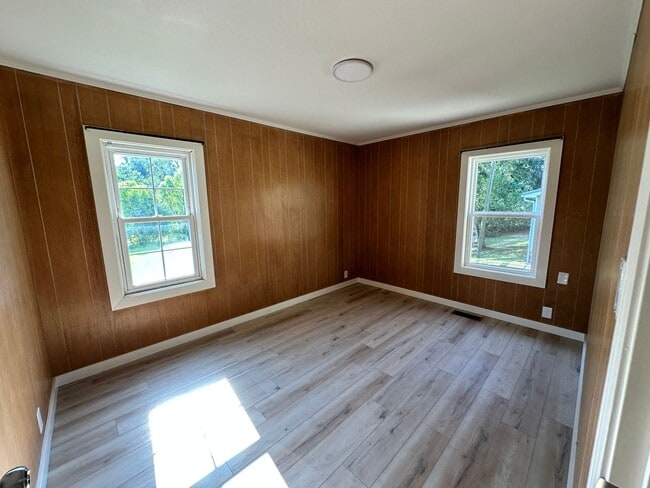 Building Photo - All Inclusive 2 bedroom in Grand Rivers