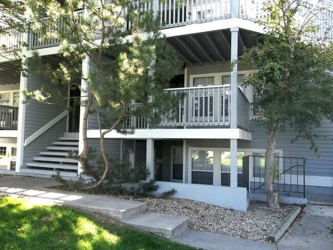 Foto del edificio - 1601 W Swallow Rd