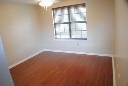 Building Photo - 4991 Popperdam Creek Dr