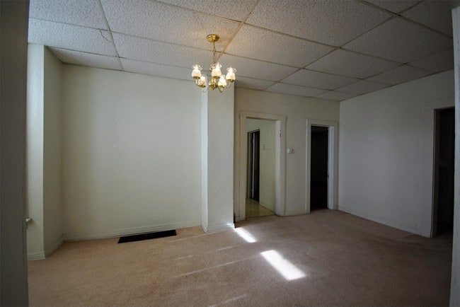 Building Photo - 1007 NW Central Ave