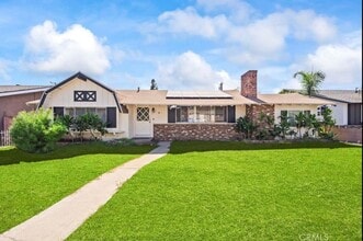 Building Photo - 370 E La Verne Ave