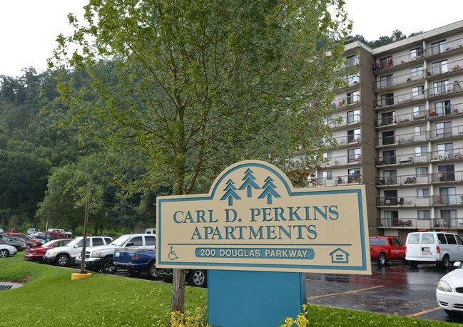 Foto del edificio - Carl D. Perkins Apartments