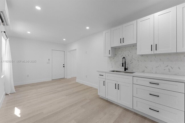 Building Photo - 2610 NW 83rd Ave