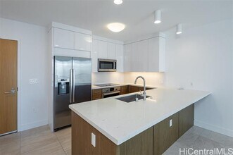 Building Photo - 629 Ke’eaumoku St