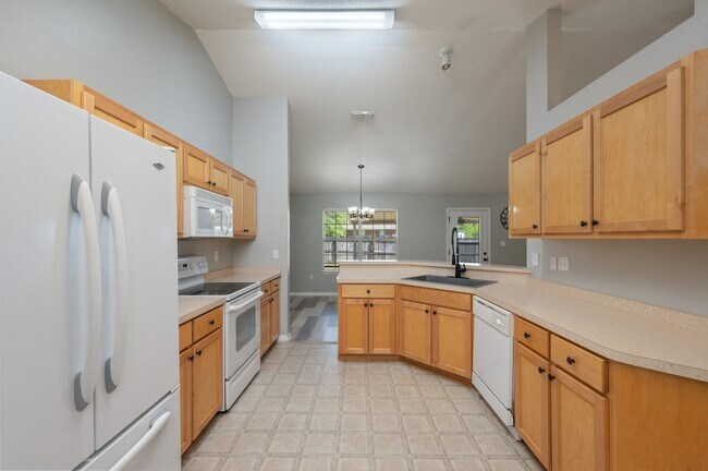 Building Photo - 208 Citadel Ln