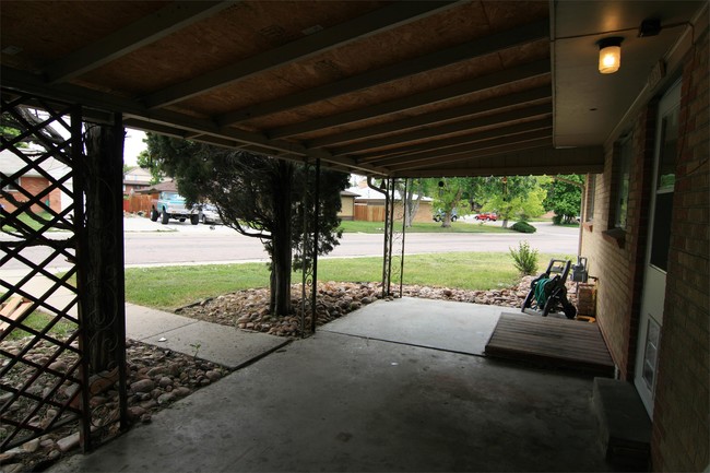 Building Photo - 7951 Crestview Ln