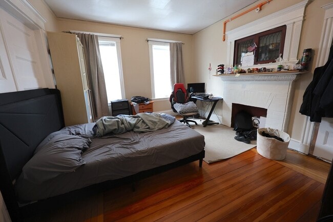 Foto del edificio - 33-35-35 Ridgemont St