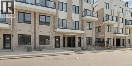 Building Photo - 1695 Dersan St