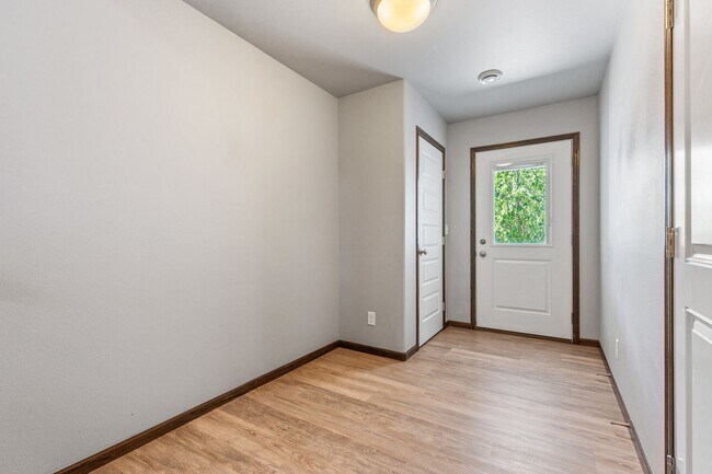 Building Photo - 3355 Pr Hts Wy