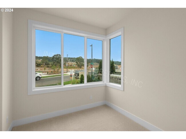 Foto del edificio - BEAUTIFUL NEWER CONSTRUCTION 4 BD HOME W/2 CAR GARAGE, W/D IN UNIT, AND MORE!