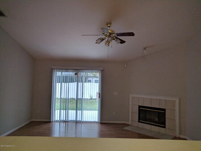 Building Photo - 12107 Grand Lakes Dr