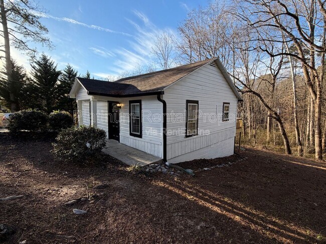 Foto del edificio - 329 Kelly Mill Rd