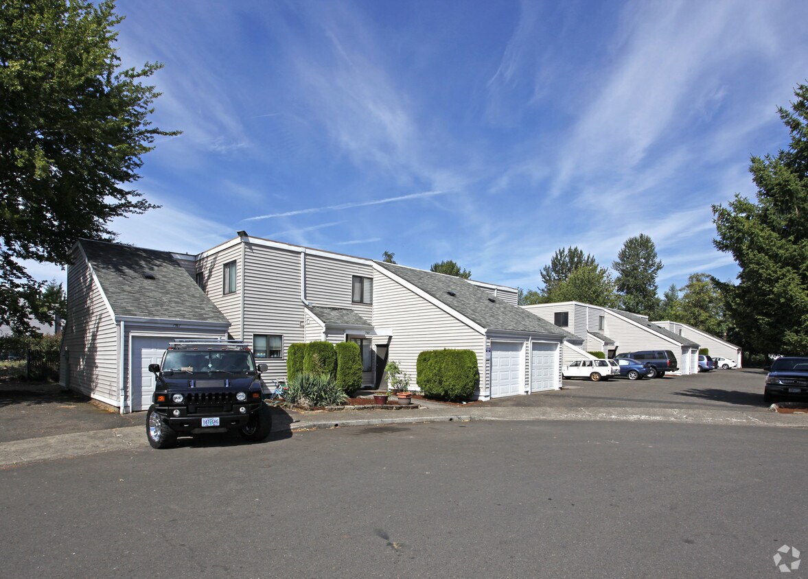Primary Photo - Sunrise Apartments