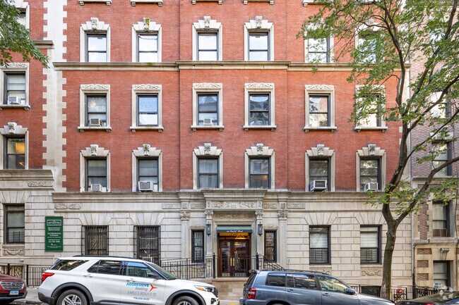 Building Photo - 310 W 97th St
