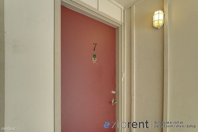 Foto del edificio - 2 br, 1 bath Condo - 12700 NE 116th, Kirkl...