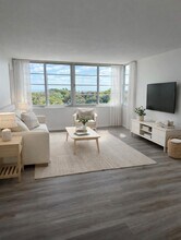 Building Photo - 8000 Harding Ave