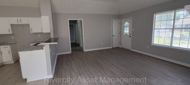 Foto del edificio - 6931 Brady Hill Dr