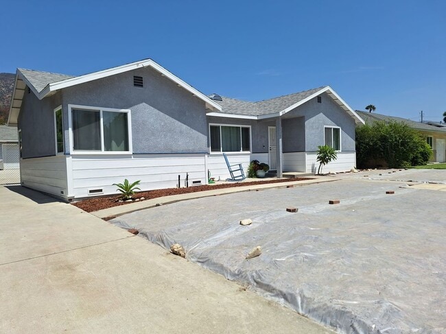 Building Photo - 2541 Gardi St