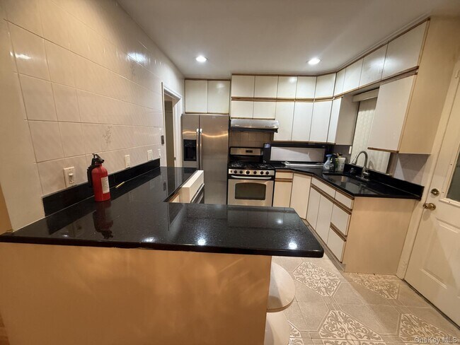 Foto del edificio - 147 Primrose Dr