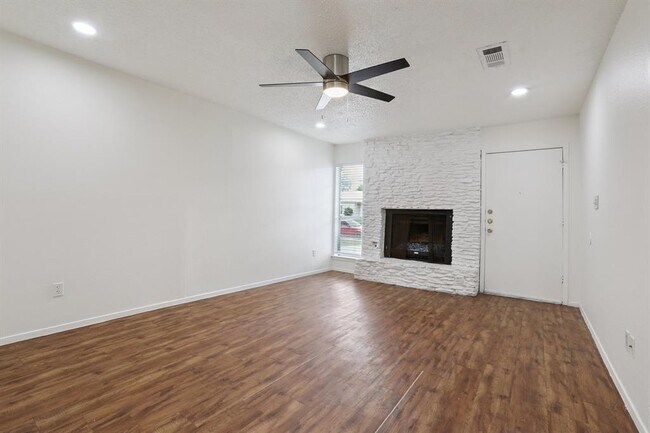 Building Photo - 1811 Mearns Meadow Blvd