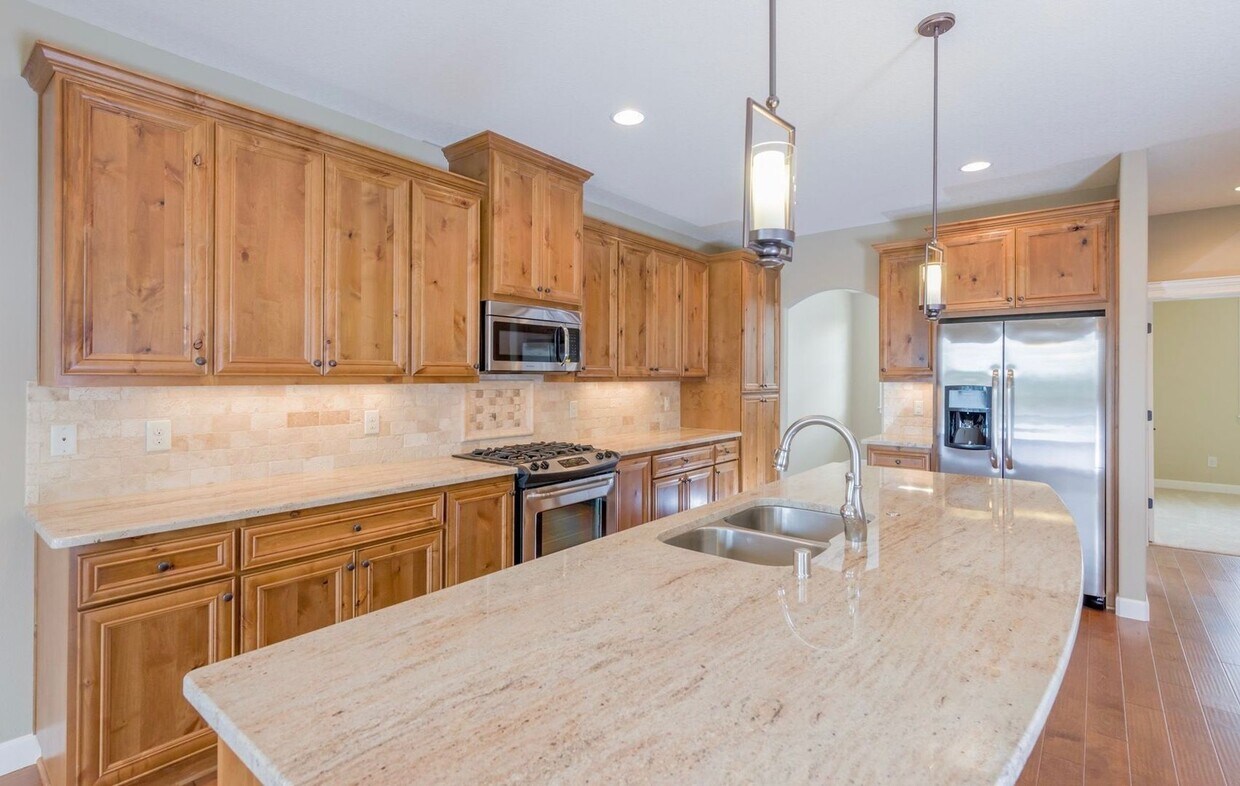 Foto principal - Very Desirable Parker Village! Gated Luxur...
