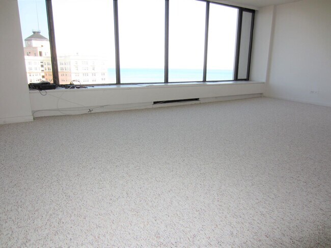 Foto del edificio - 5455 N Sheridan Rd