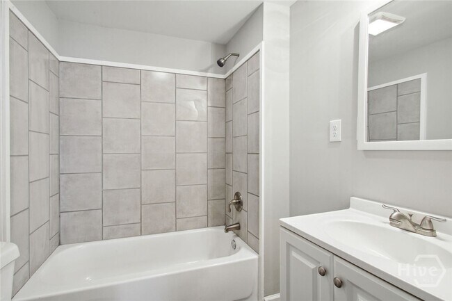 Foto del edificio - 1001 Treat