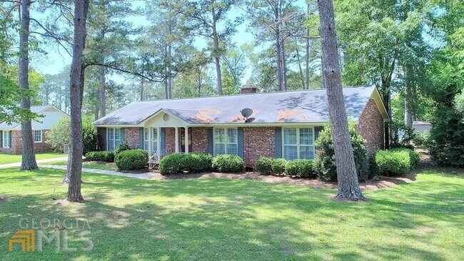 Building Photo - 427 Meadowlark Dr