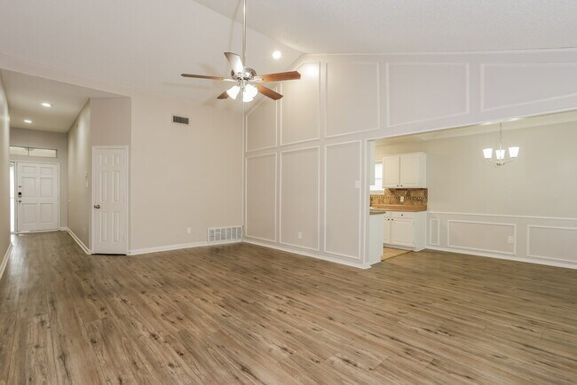 Foto del edificio - 9004 Willoughby Ct