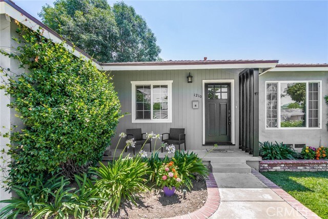 Foto principal - 1210 E Oakmont Ave