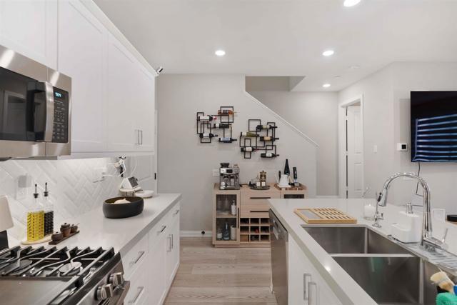 Building Photo - 2043 Bluestone Cir