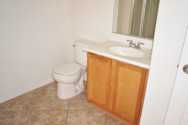Foto del edificio - Charming condo in desirable Northwest Las Vegas near Sky Pointe