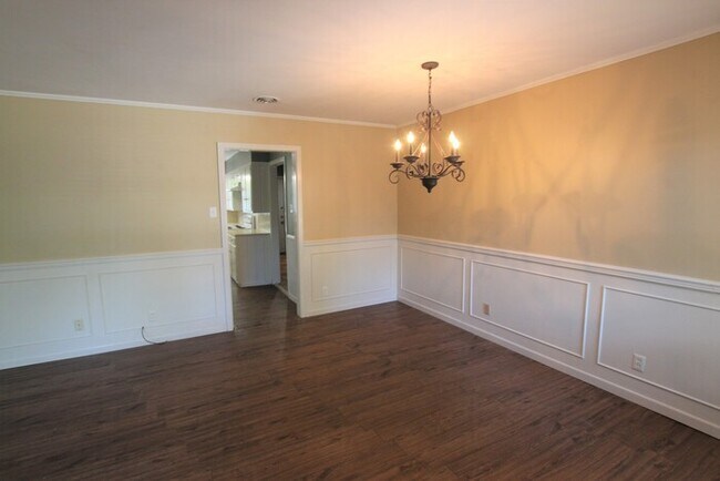Foto del edificio - Almost Ready! Beautiful 3 Bedroom 2 Bath w...