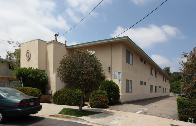 Building Photo - Rancho La Mesa